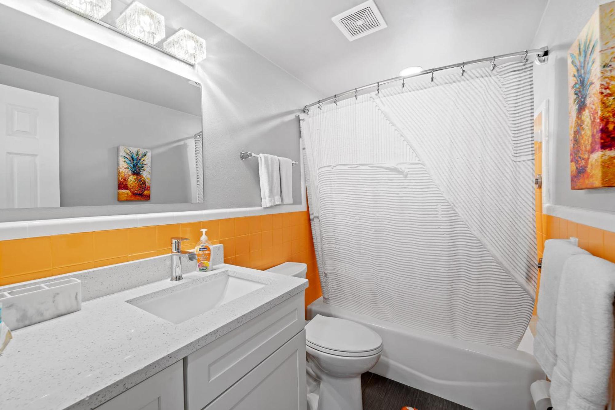 Midtown Cottage - In The Heart Of Cocoa Beach Εξωτερικό φωτογραφία