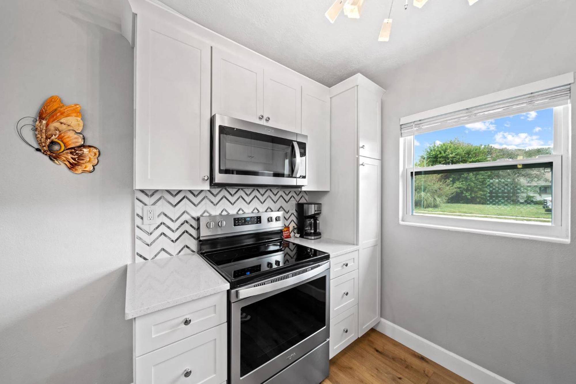 Midtown Cottage - In The Heart Of Cocoa Beach Εξωτερικό φωτογραφία