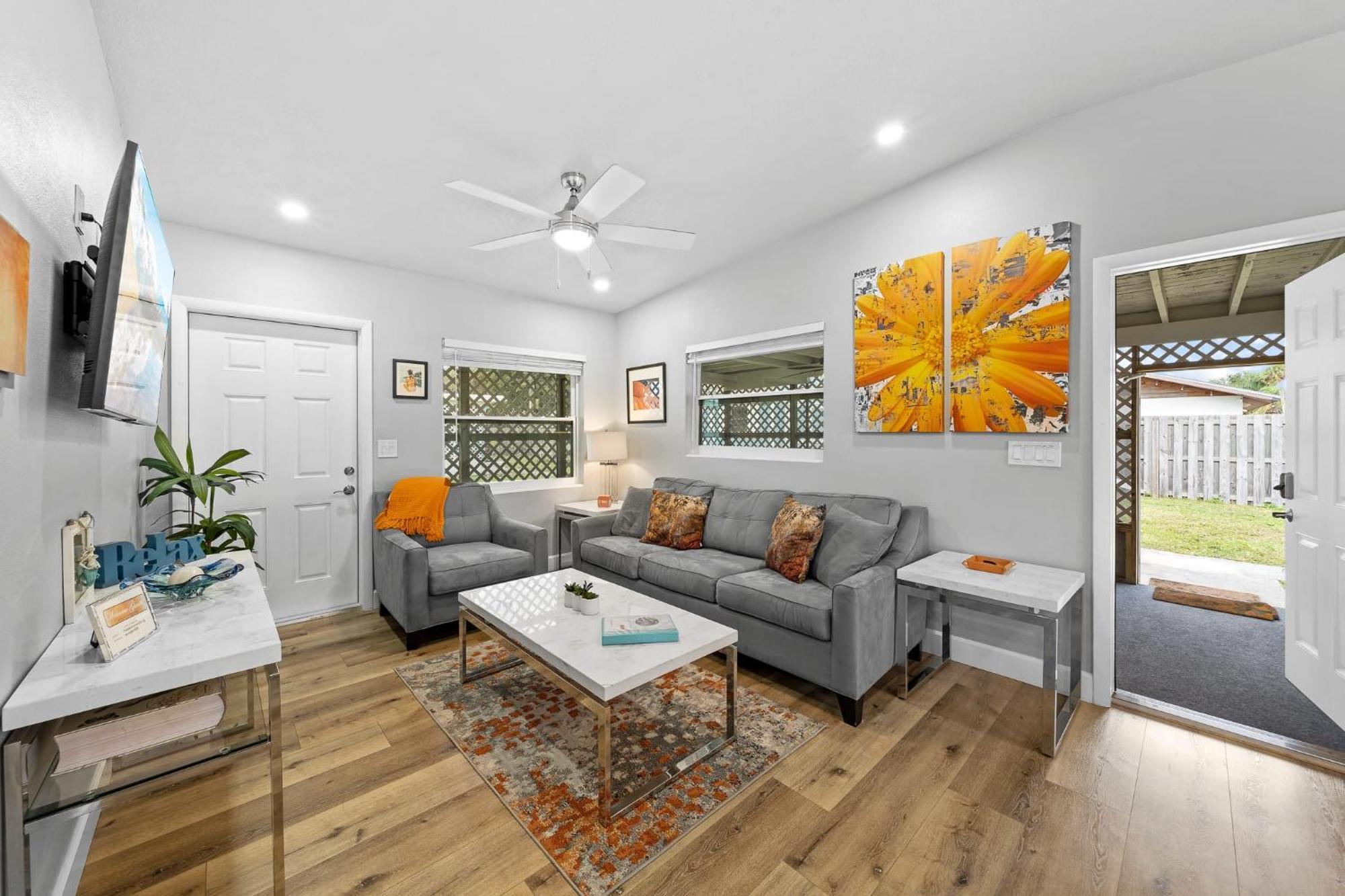 Midtown Cottage - In The Heart Of Cocoa Beach Εξωτερικό φωτογραφία